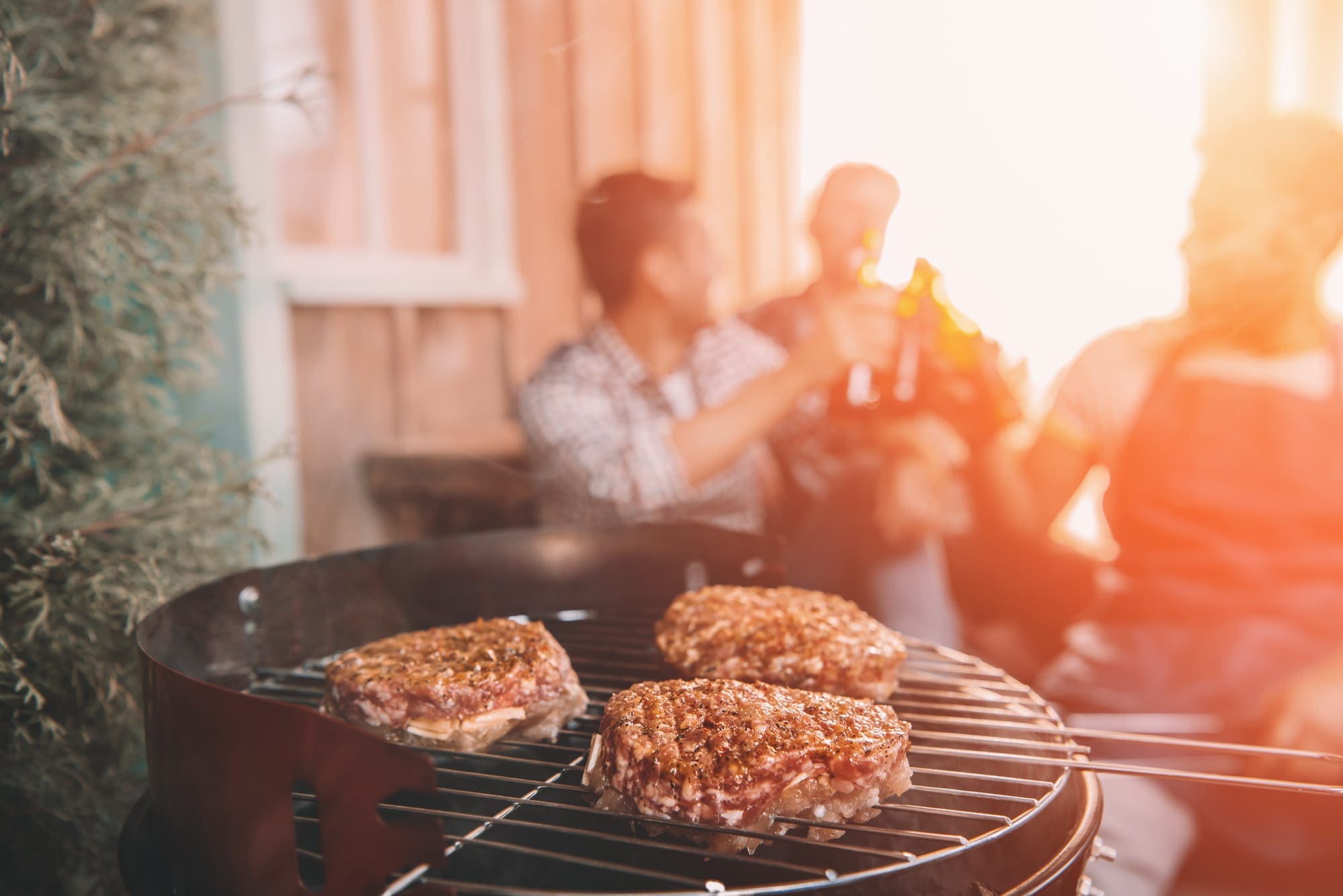 Choosing an Outdoor Grill Featured Image